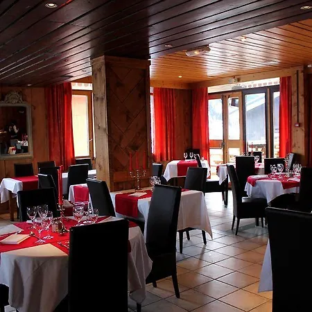 Madame & Le Mottaret Hotel 3*