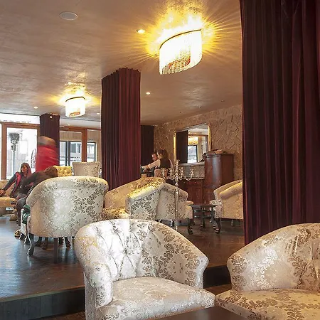 Madame & Le Mottaret Hotel
