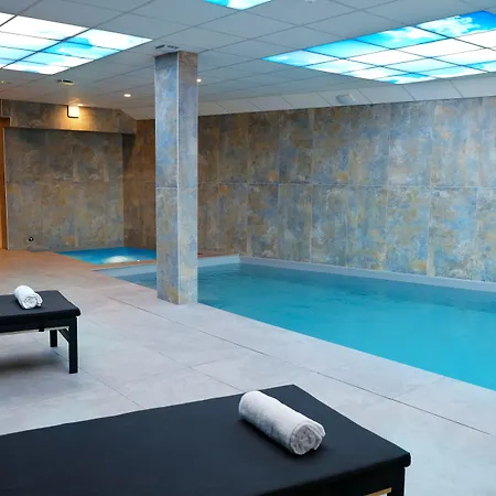 Madame & Le Mottaret Hotel 3*