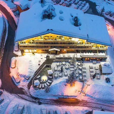Madame & Le Mottaret Hotel 3*