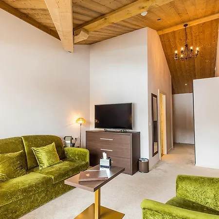 Madame & Le Mottaret Hotel 3*